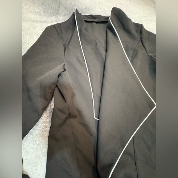 (B1) SHEIN Black White Piping Open Front 3/4 Tie Sleeve Blazer Jacket 0XL 12 - Picture 8 of 8